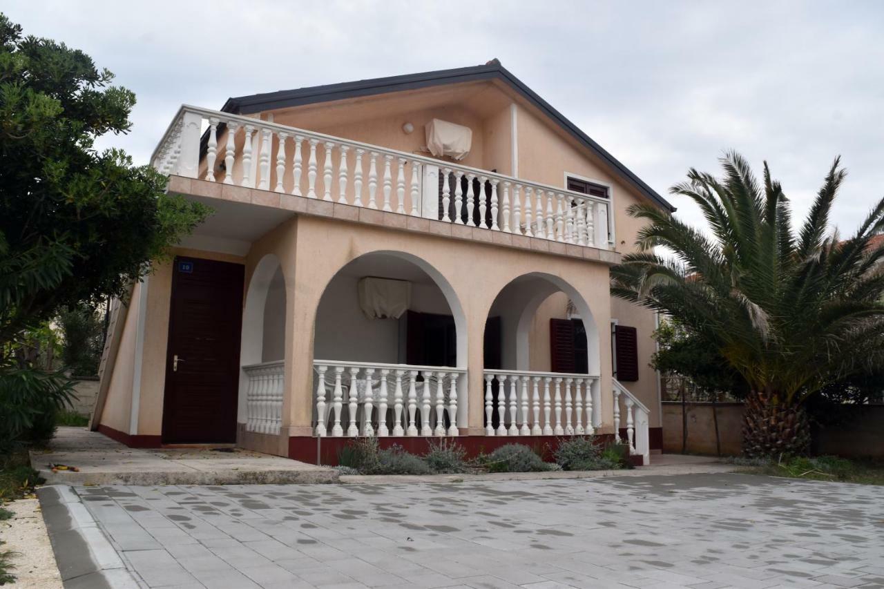 Apartments Car فير المظهر الخارجي الصورة